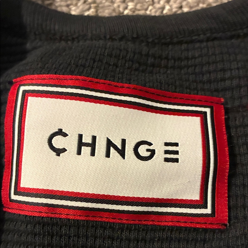 CHNGE Womens Black Graphic Crop Tank & Tee Set - Picture 6 of 8